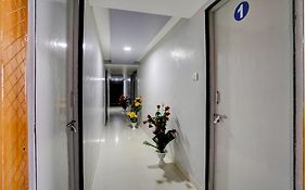 Hotel O Royal Palace